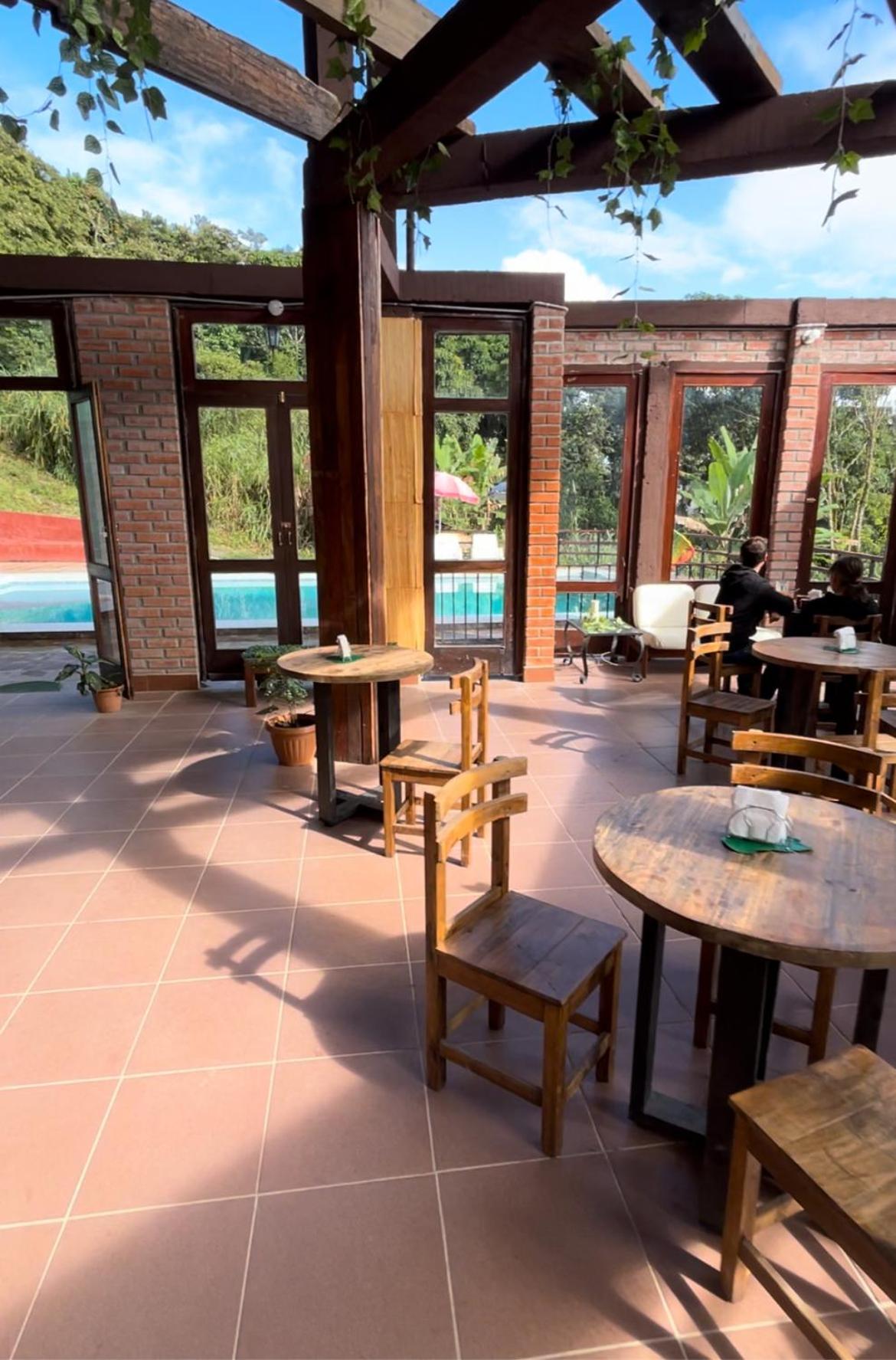 Villa Camila Hostel Coroico Bagian luar foto